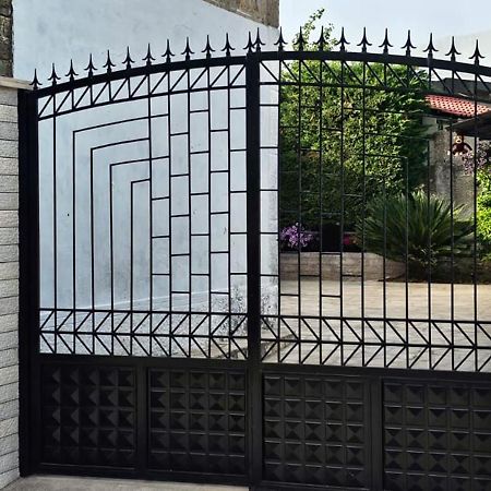 Guest House Amades Gjirokastër 외부 사진