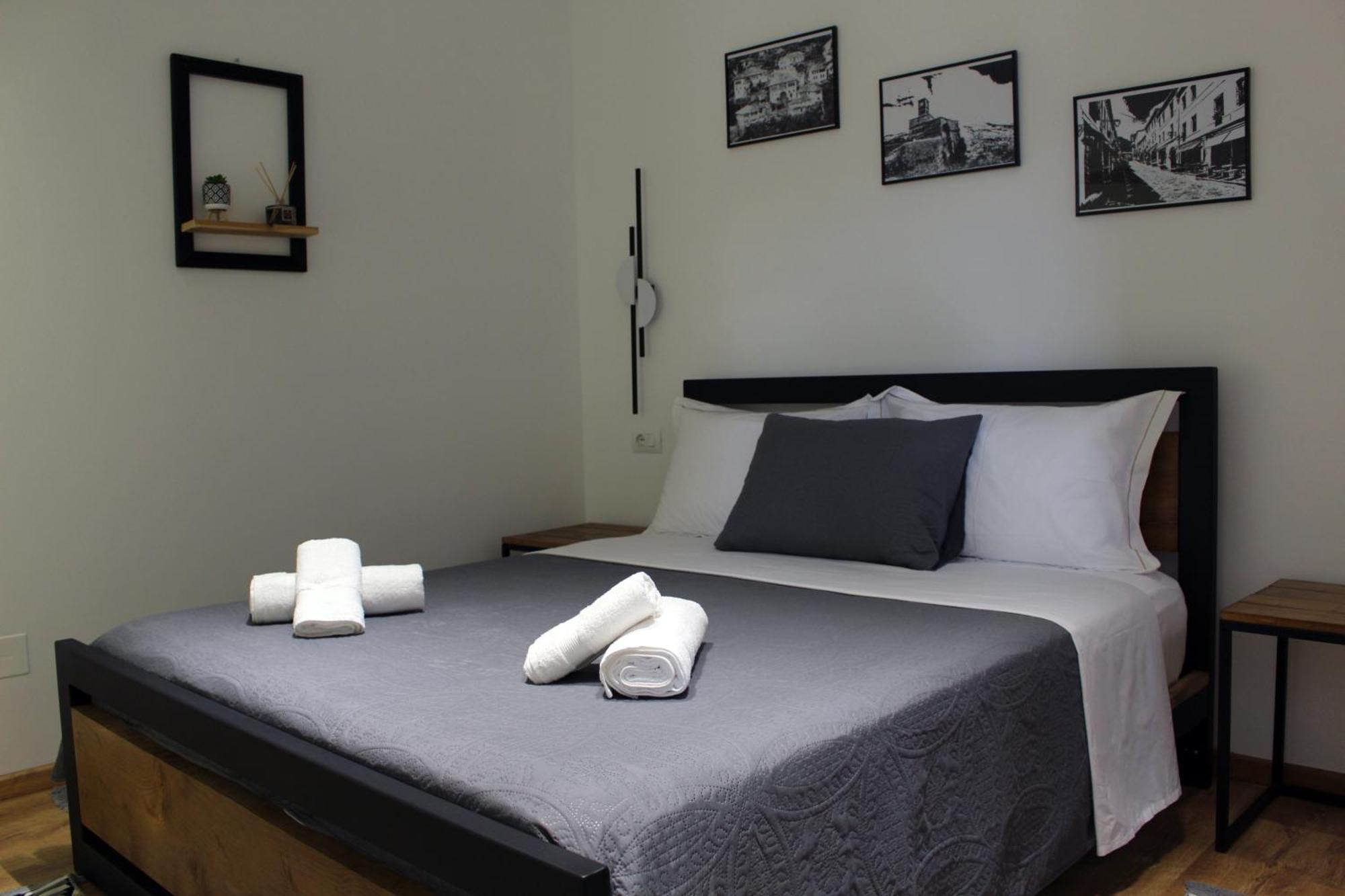 Guest House Amades Gjirokastër 외부 사진