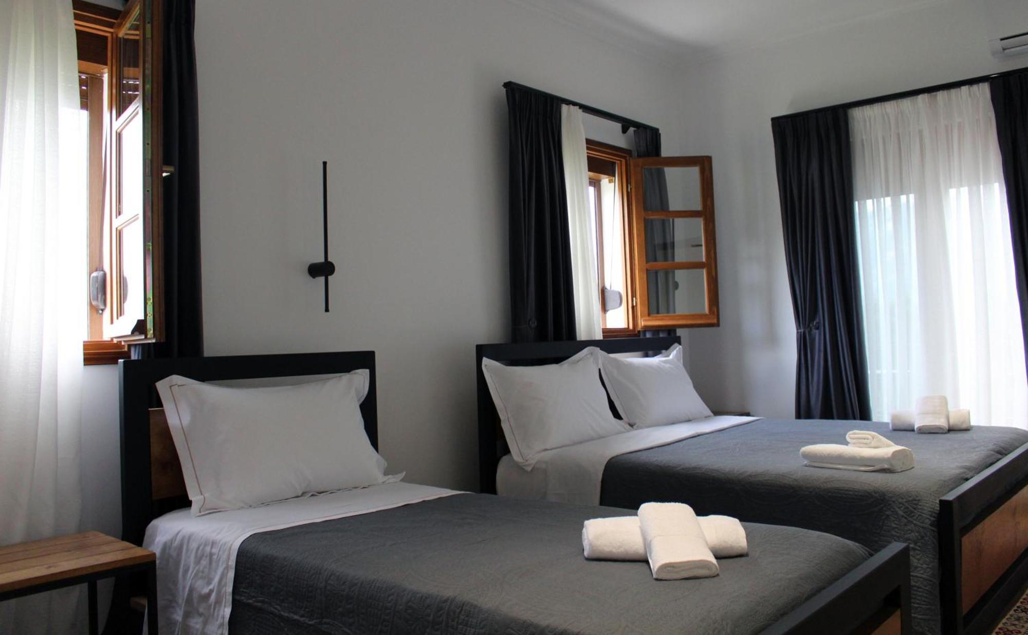 Guest House Amades Gjirokastër 외부 사진