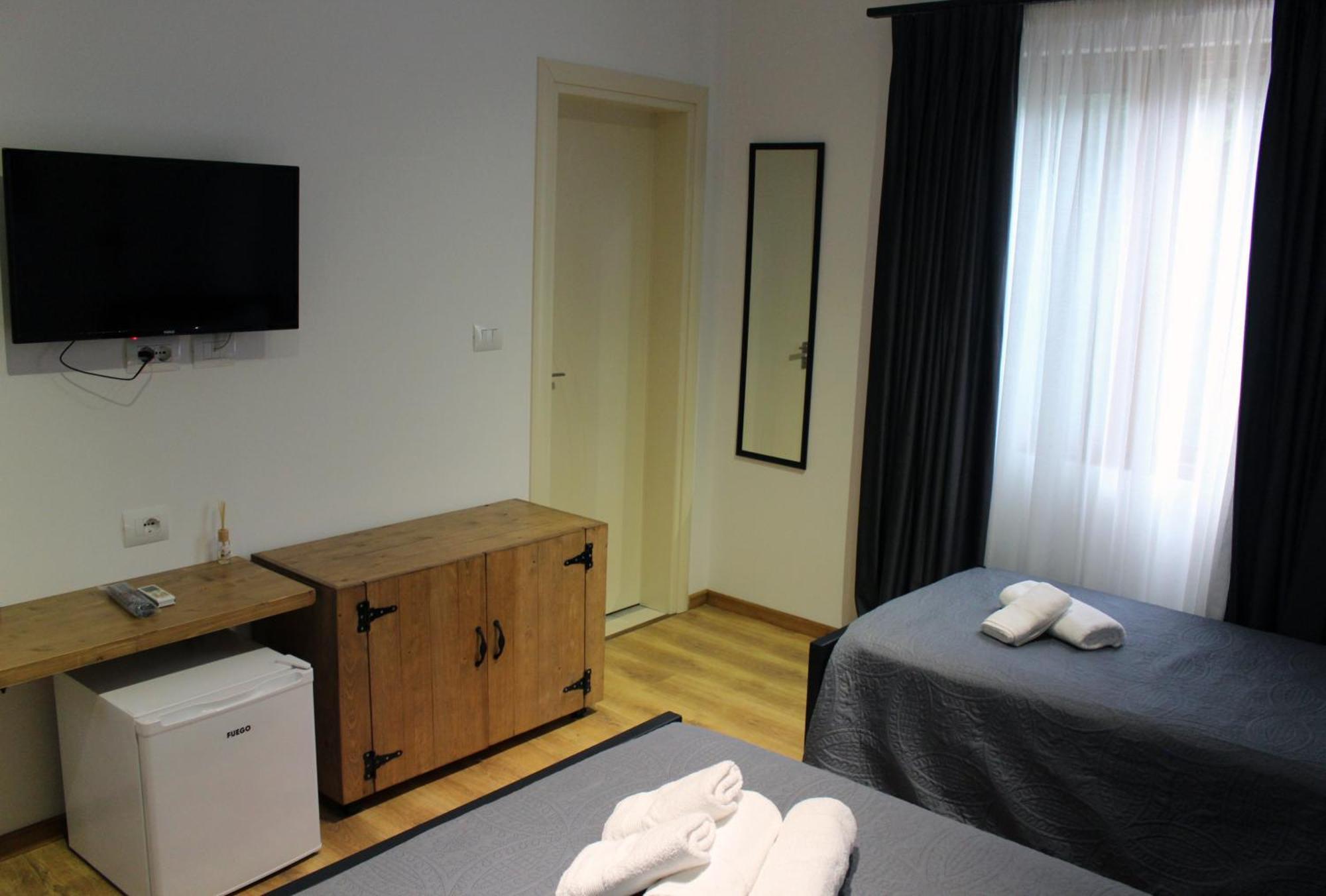 Guest House Amades Gjirokastër 외부 사진