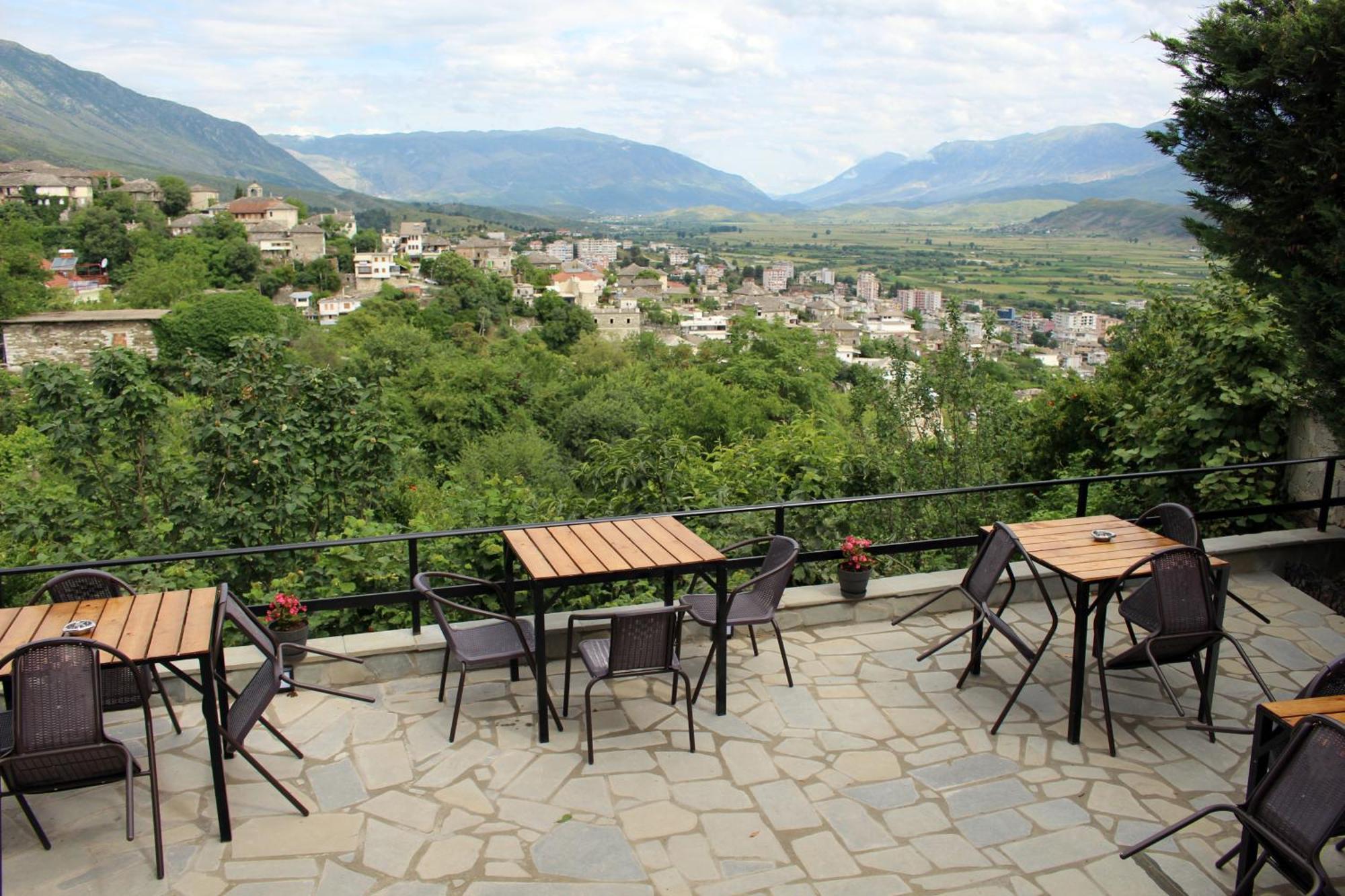 Guest House Amades Gjirokastër 외부 사진