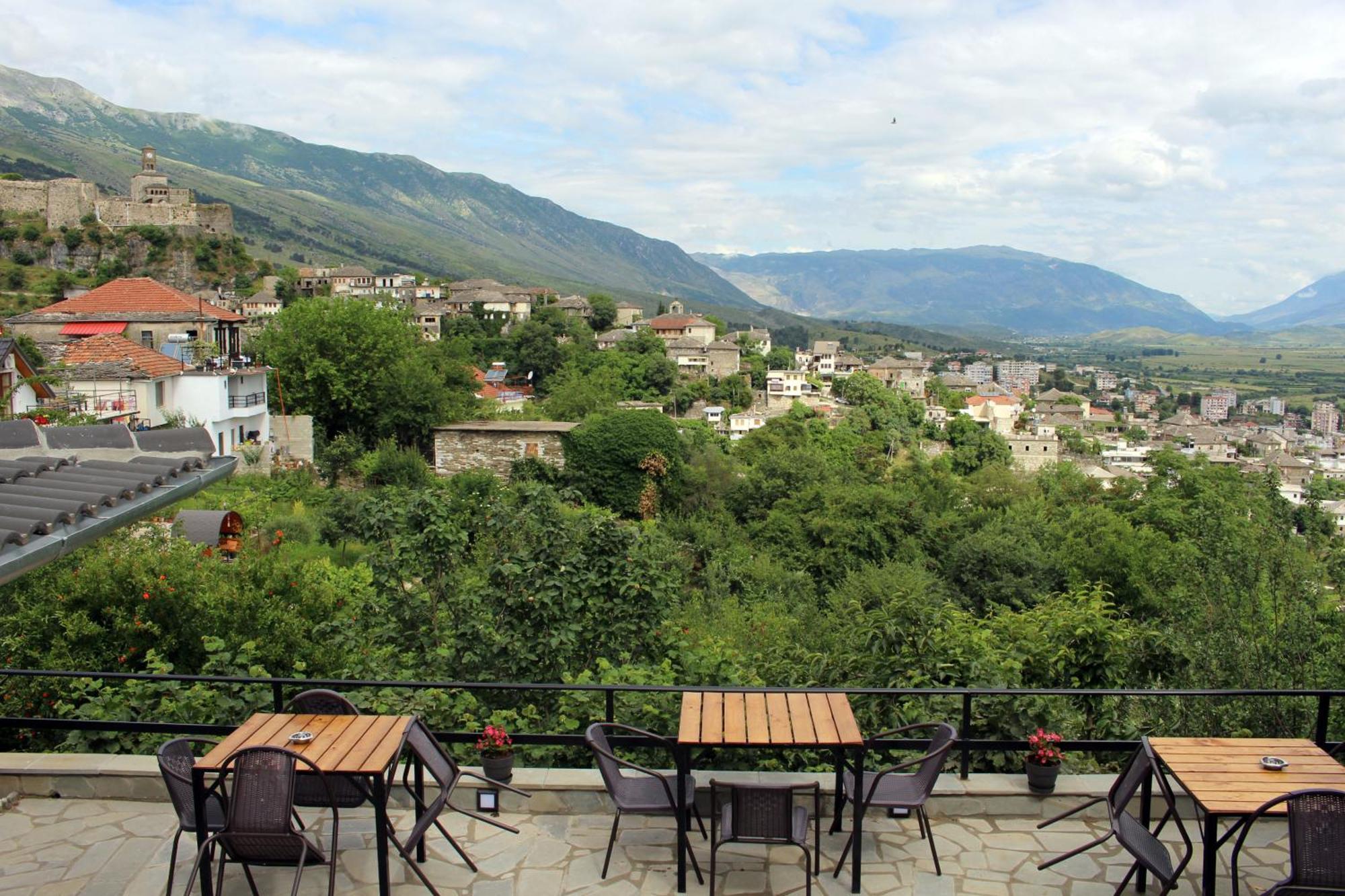 Guest House Amades Gjirokastër 외부 사진